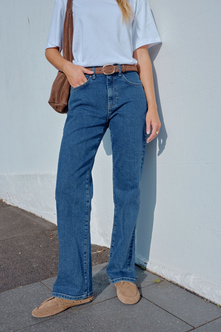 Sydney Straight Leg Jean