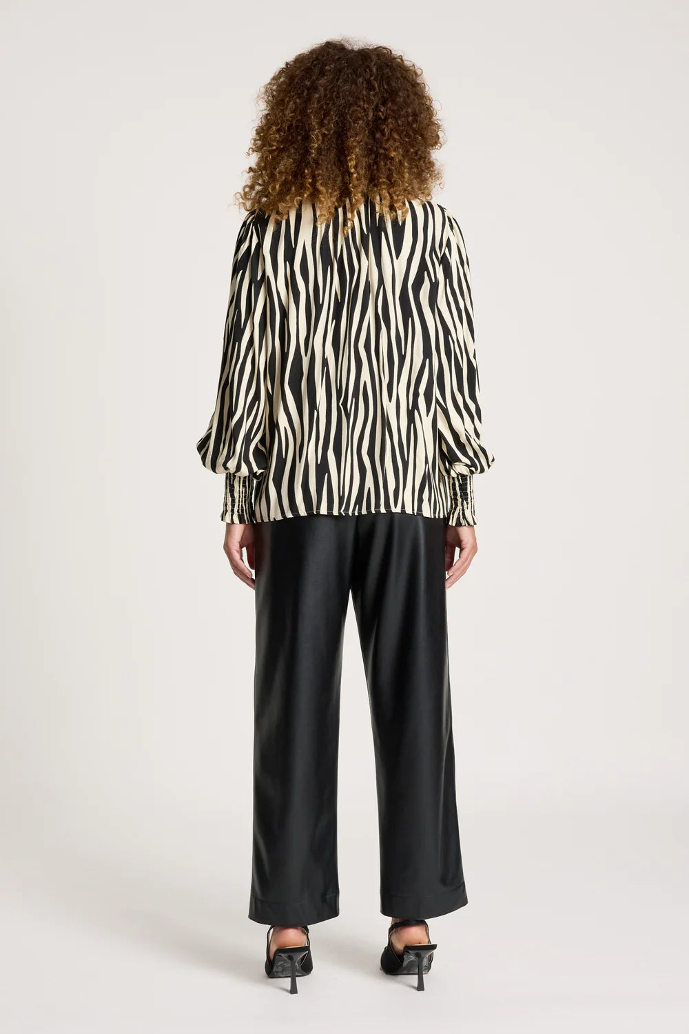 San Frill Top