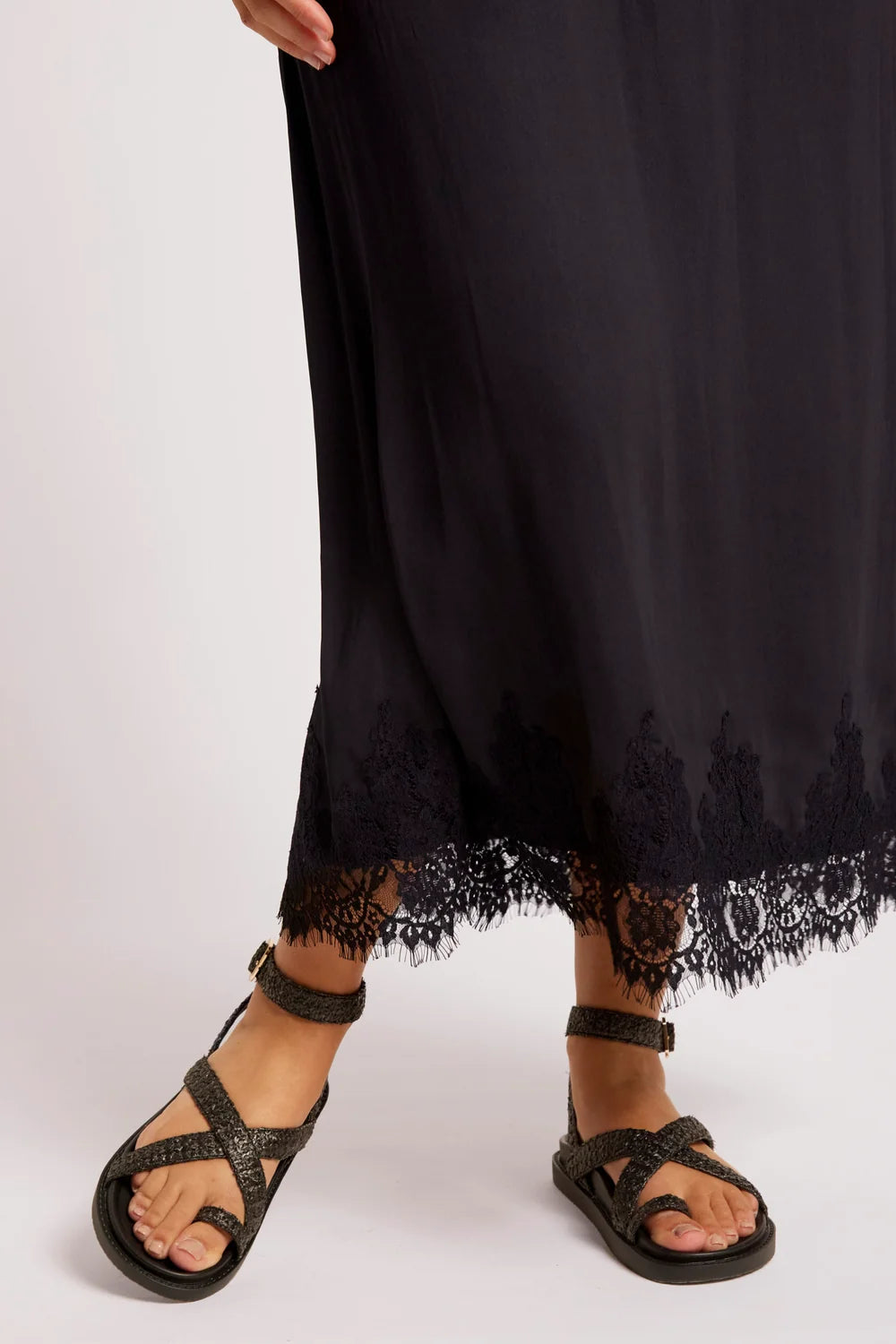 Drift Lace Skirt