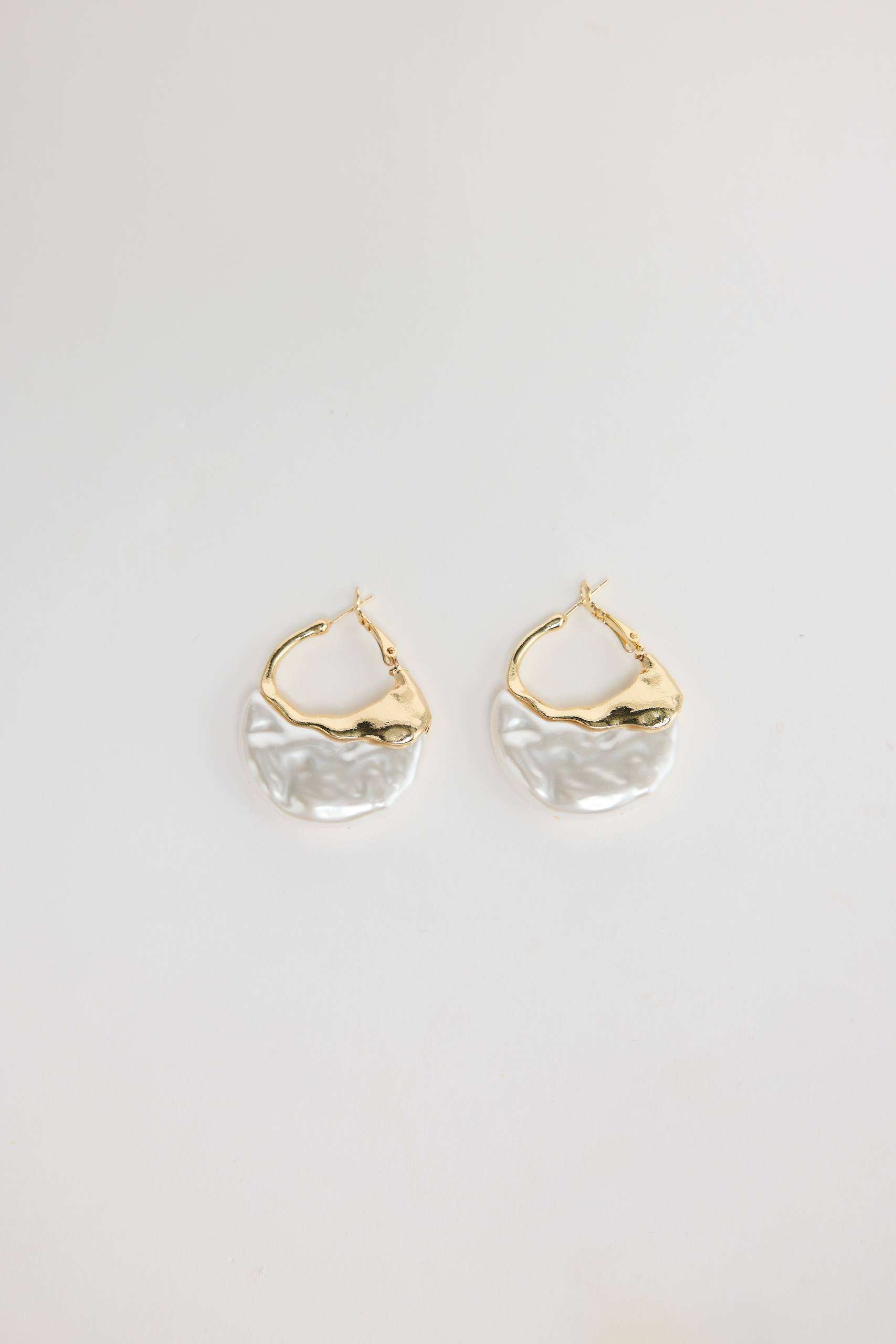 Connnie Earrings