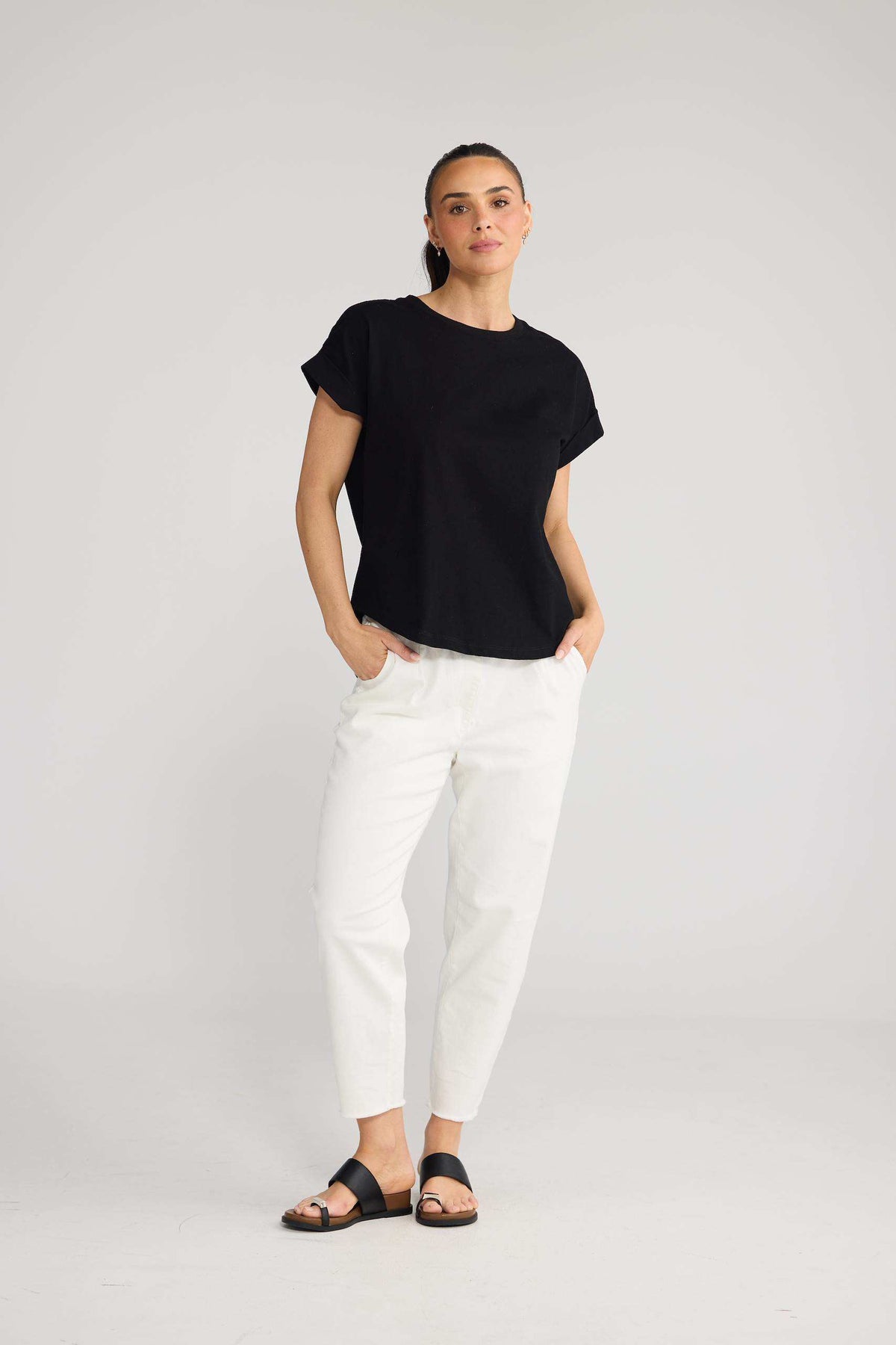 Sandra Tee
