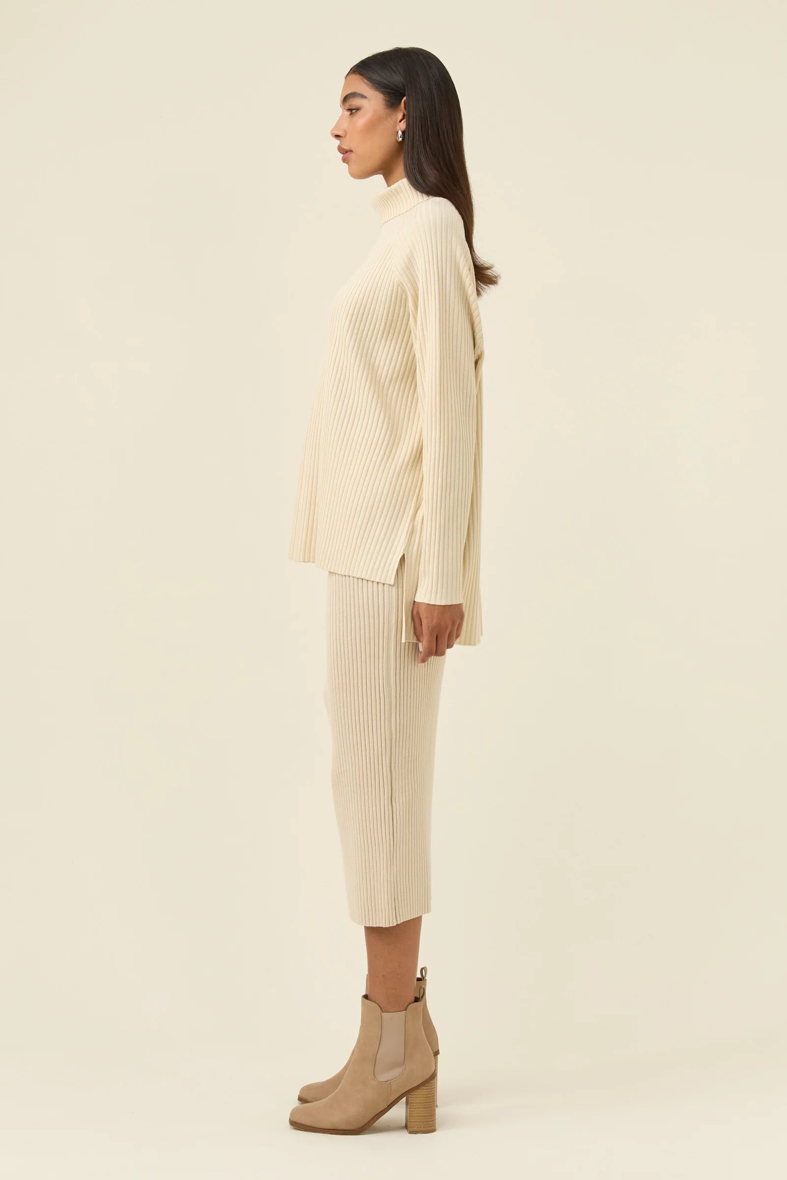 Juno Relaxed Roll Neck Jumper