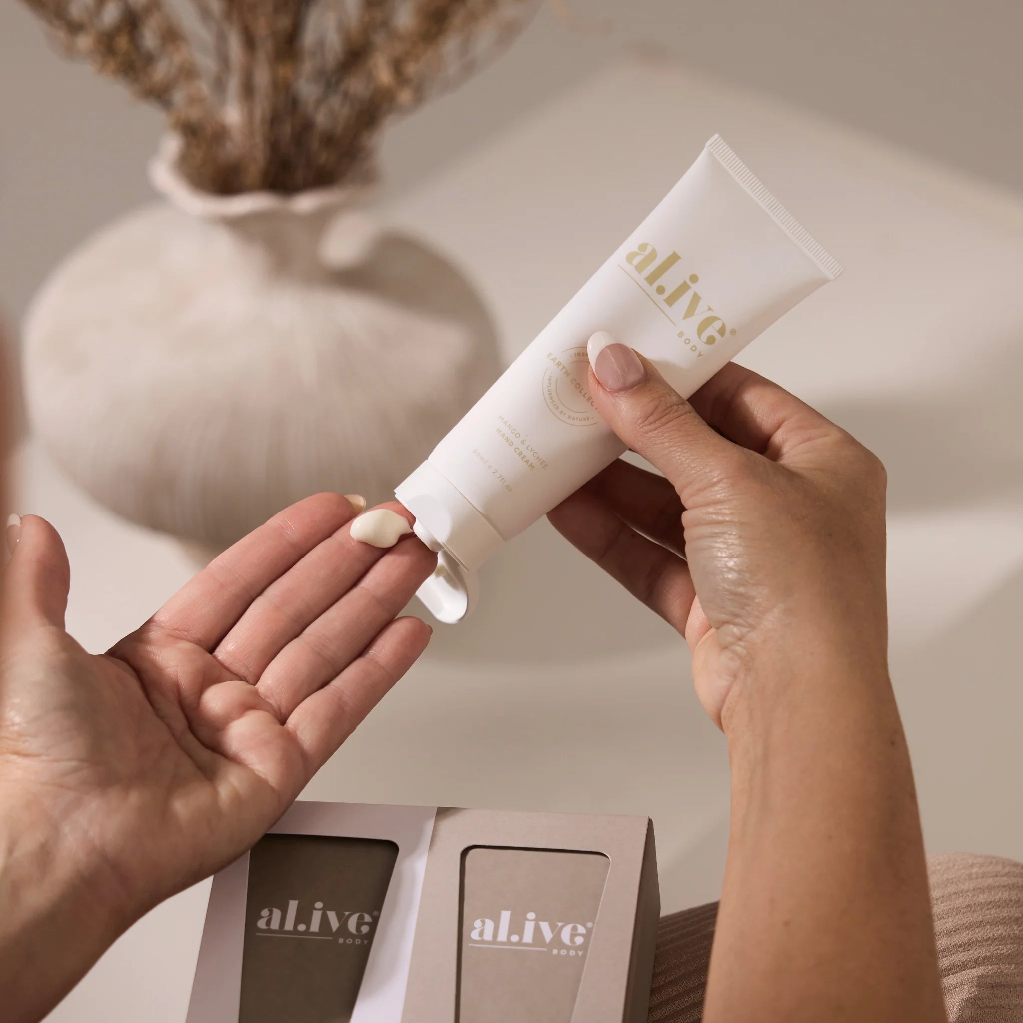 Hand Duet - Mango & Lychee + Sea Cotton & Coconut