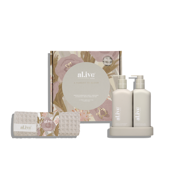 Kitchen Duo & Waffle Towel Gift Set - A MOMENT TO BLOOM