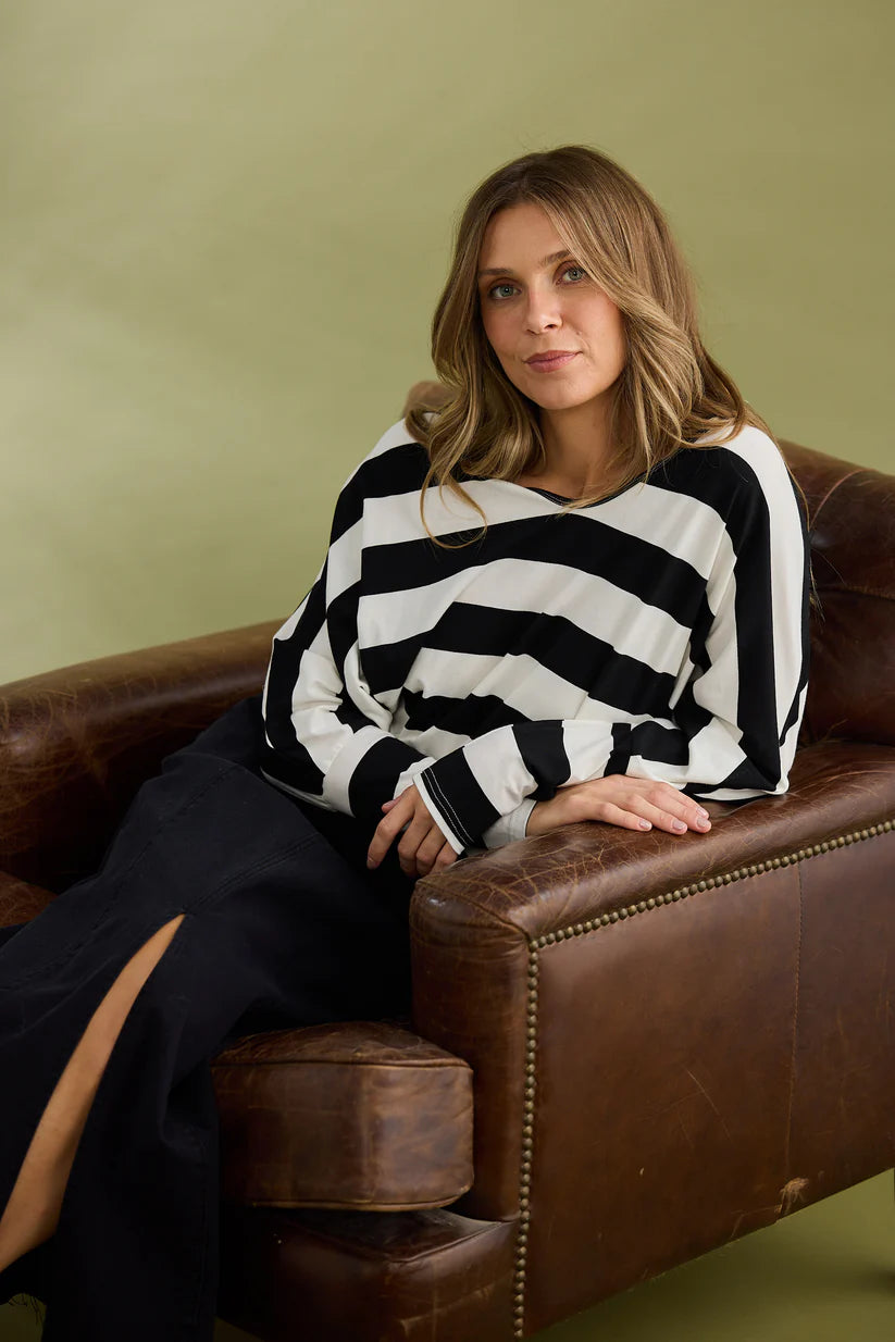 SHRUG TOP BLACK STRIPE