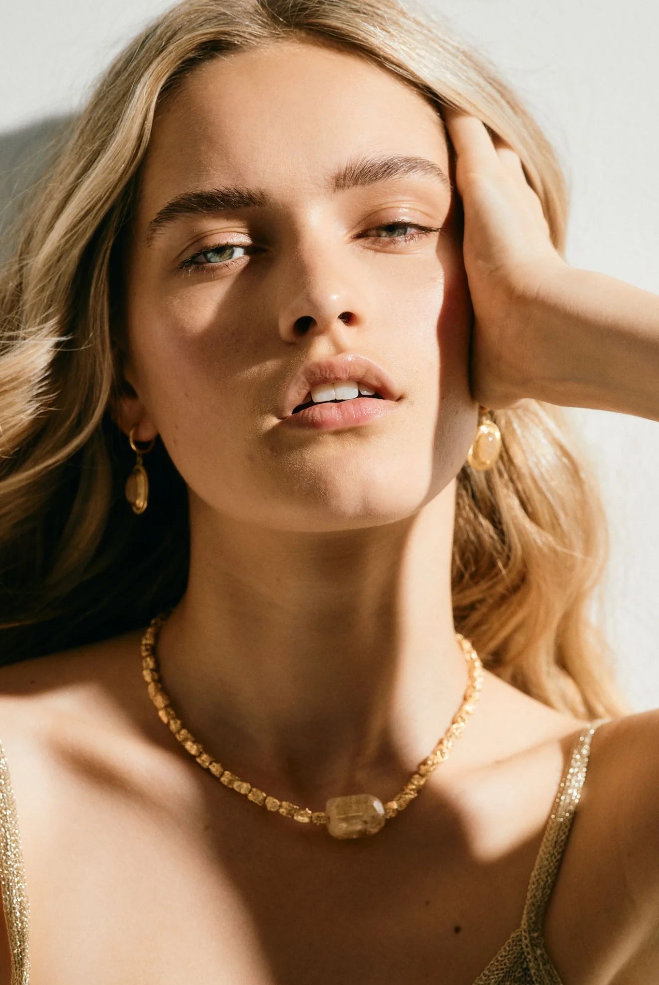 Muse Necklace - Citrine Stone - Crushed Gold Beads